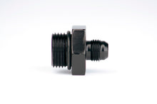 Cargar imagen en el visor de la galería, Aeromotive ORB-10 to AN-06 Male Flare Reducer Fitting