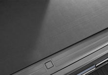 Cargar imagen en el visor de la galería, BAK 21-22 Ford F-150 (Incl. 2022 Lightning) Revolver X4s 5.7ft Bed Cover