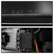 Cargar imagen en el visor de la galería, Spyder 15-18 Ford Focus Projector Headlights - Seq Turn Light Bar - Black PRO-YD-FF15-LBSEQ-BK