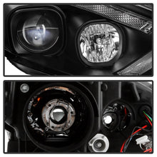 Cargar imagen en el visor de la galería, Spyder 15-18 Ford Focus Projector Headlights - Seq Turn Light Bar - Black PRO-YD-FF15-LBSEQ-BK