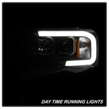 Cargar imagen en el visor de la galería, Spyder 02-05 Dodge Ram 1500 Light Bar Projector Headlights - Black (PRO-YD-DR02V2-LB-BK)