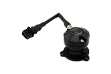 Cargar imagen en el visor de la galería, Turbosmart BMW N55 3.0L (E90/E92/F30) BOV Kompact EM Dual Port VR9 (No Drop Ship)