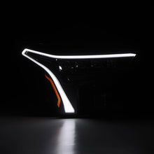 Cargar imagen en el visor de la galería, User 2